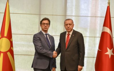 Takim e Presidentit Pendarovski me Presidentin turk Erdogan në Sarajevë