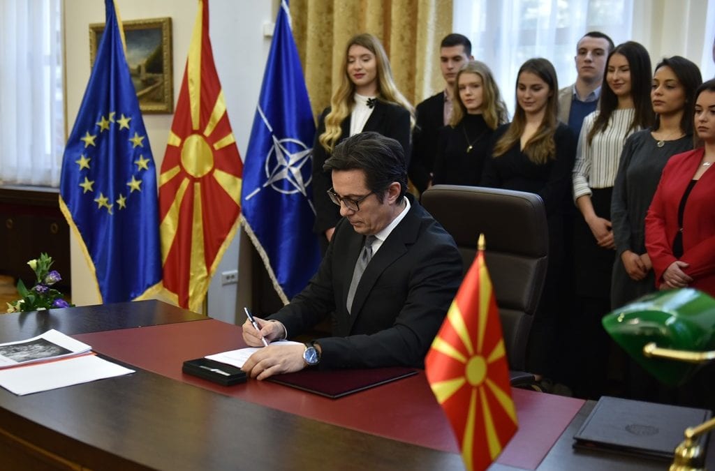 President Pendarovski signs the Decree for proclamation of the Law on Ratification of North Atlantic Treaty