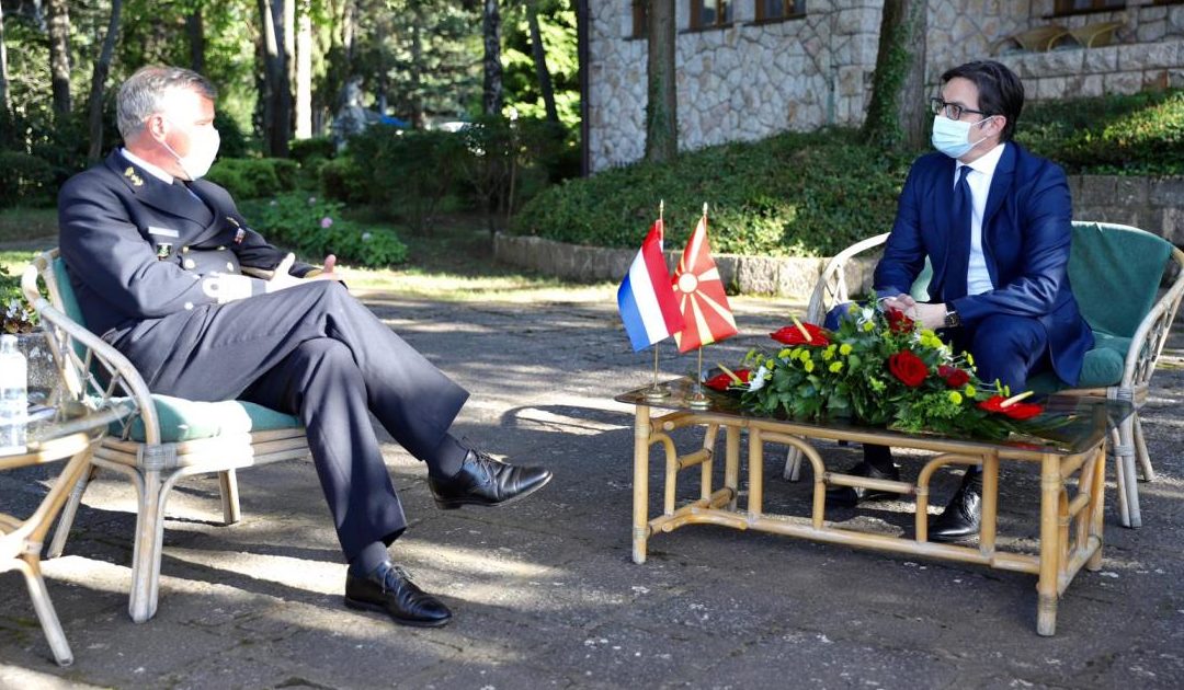President Pendarovski meets with the Chief of General Staff of the Armed Forces of the Kingdom of the Netherlands, Admiral Robert Bauer