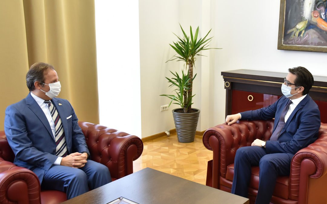 Takim lamtumire i Presidentit Pendarovski me ambasadorin italian Karlo Romeo