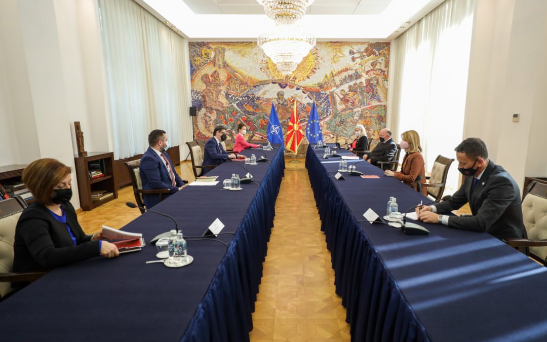 Takimi i Presidentit Pendarovski me odat ekonomike të Platformës për dialog publik-privat
