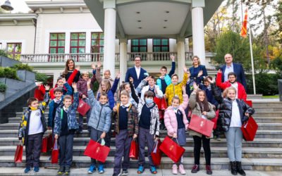 Students from primary school “Braka Miladinovci” – Skopje visit the Cabinet of President Pendarovski