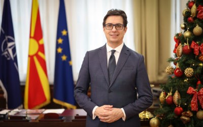 Urimi i Presidentit Pendarovski me rastin e festave të Vitit të Ri