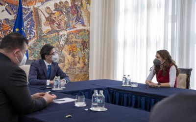 President Pendarovski meets with a group of citizens