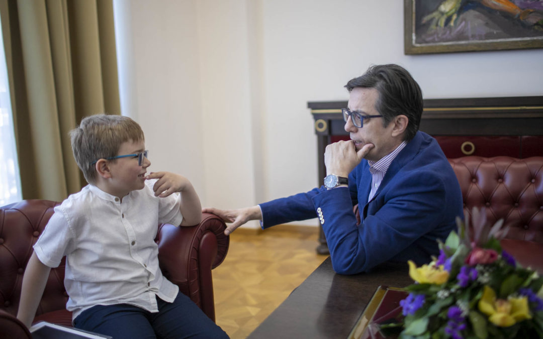 Претседателот Пендаровски го прими ученикот со натпросечна интелигенција Македон Димитриевски