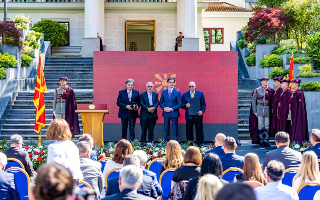 Обраќање на претседателот Пендаровски на свечената церемонија по повод доделувањето Орден за заслуги и Повелба на Република Северна Македонија