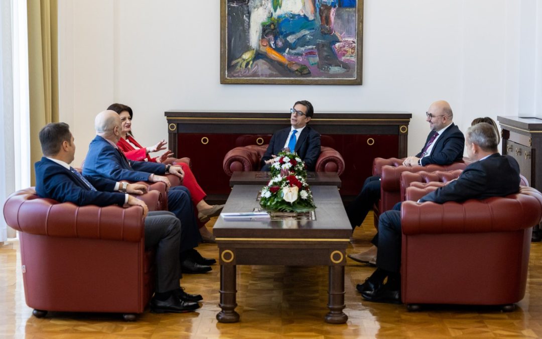 Takim me ambasadorët e porsaemëruar të Republikës së Maqedonisë së Veriut para nisjes së tyre në detyrë