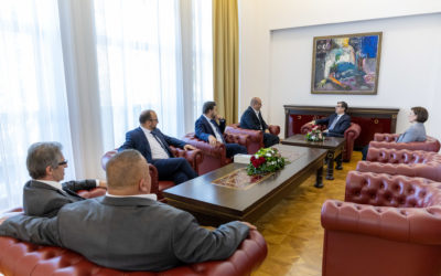 Претседателот Пендаровски прими делегација од Странка на демократска акција на Македонија (СДА)