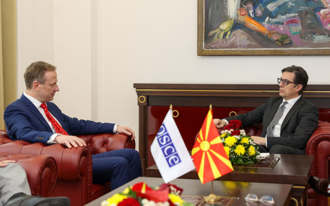 Takimi i Presidentit Pendarovski me ambasadorin Kilian Val, shef i Misionit të OSBE-së në Shkup