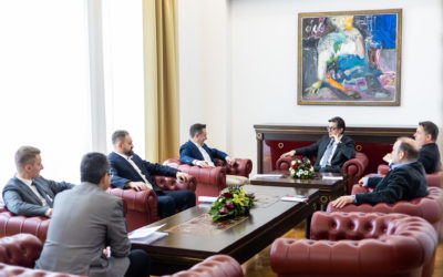 Takimi i Presidentit Pendarovski me përfaqësuesit e asociacioneve ABSM dhe AOLF