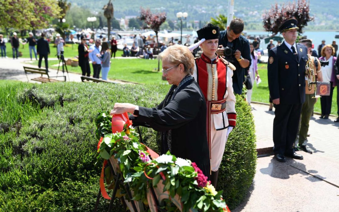 Laying flowers on the occasion of May 24 – Ss. Cyril and Methodius Day