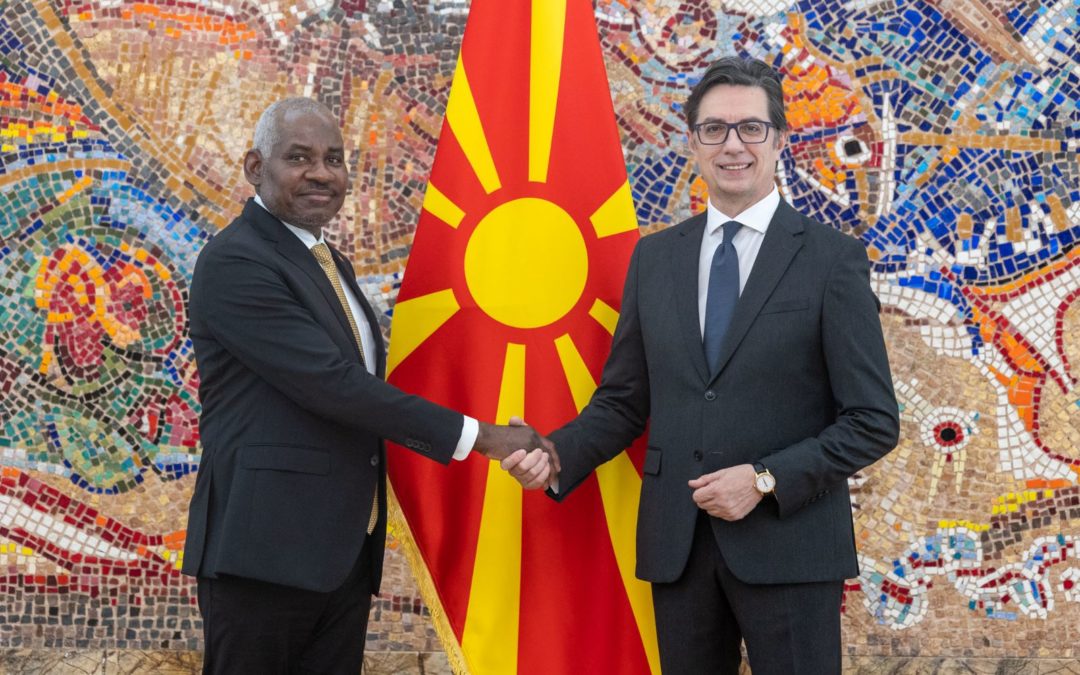 Претседателот Пендаровски ги прими акредитивите на новоименуваниот амбасадор на Ангола