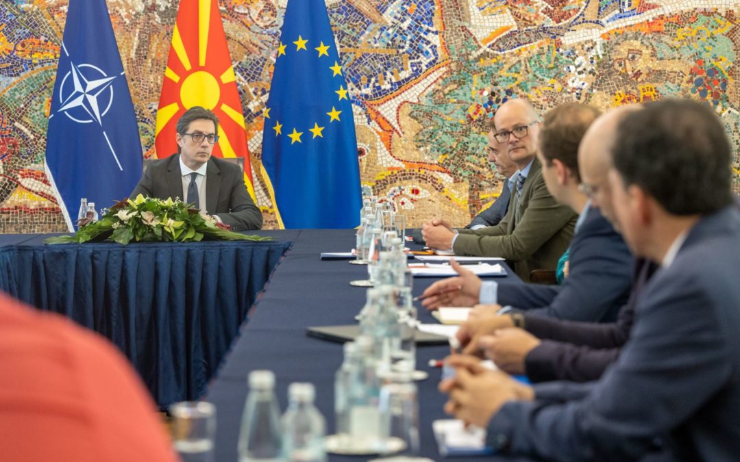 President Pendarovski meets with representatives of the Association of Journalist of Macedonian and international journalistic and media organizations
