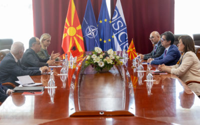 Takimi i Presidentit Pendarovski me Presidentin shqiptar Bajram Begaj