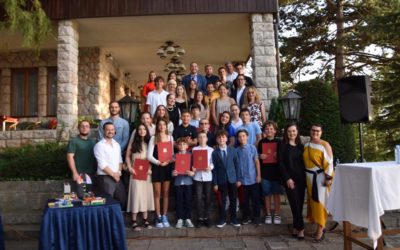 Претседателот Пендаровски ги додели сертификатите на учесниците на „Охрид камп за високо-технолошка извонредност“