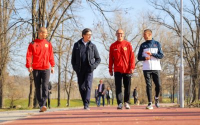 Претседателот Пендаровски се сретна со маратонецот Дарио Ивановски