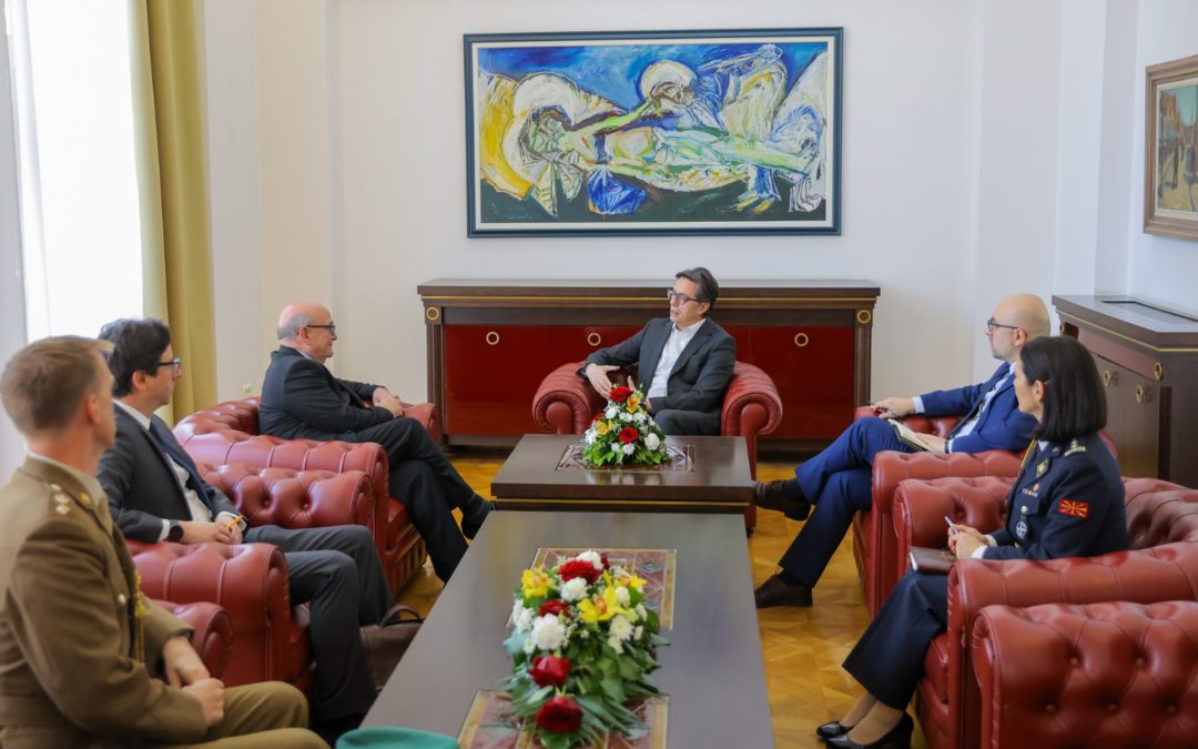 Средба на претседателот Пендаровски со лорд Стјуарт Пич, специјален претставник на Обединетото Кралство за Западен Балкан