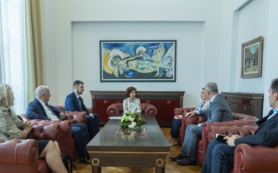 Presidentja Siljanovska Davkova e mirëpriti delegacionin e Lidhjes së Shoqatave të maqedonasve dhe fëmijëve refugjatë nga pjesa e Egjeut e Maqedonisë – MAKEDON