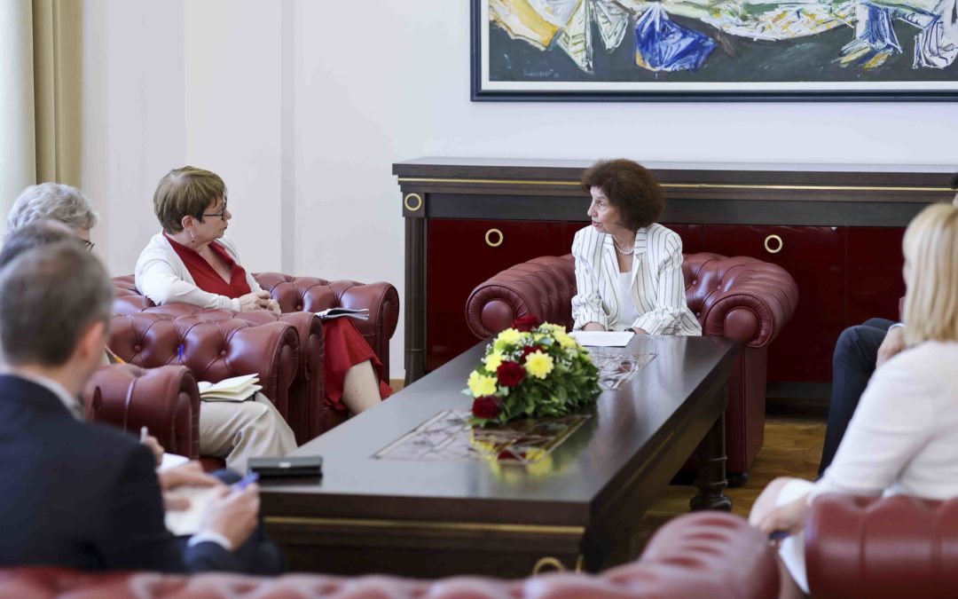 Претседателката Сиљановска Давкова ја прими Одил Рено-Басо, претседателка на ЕБОР
