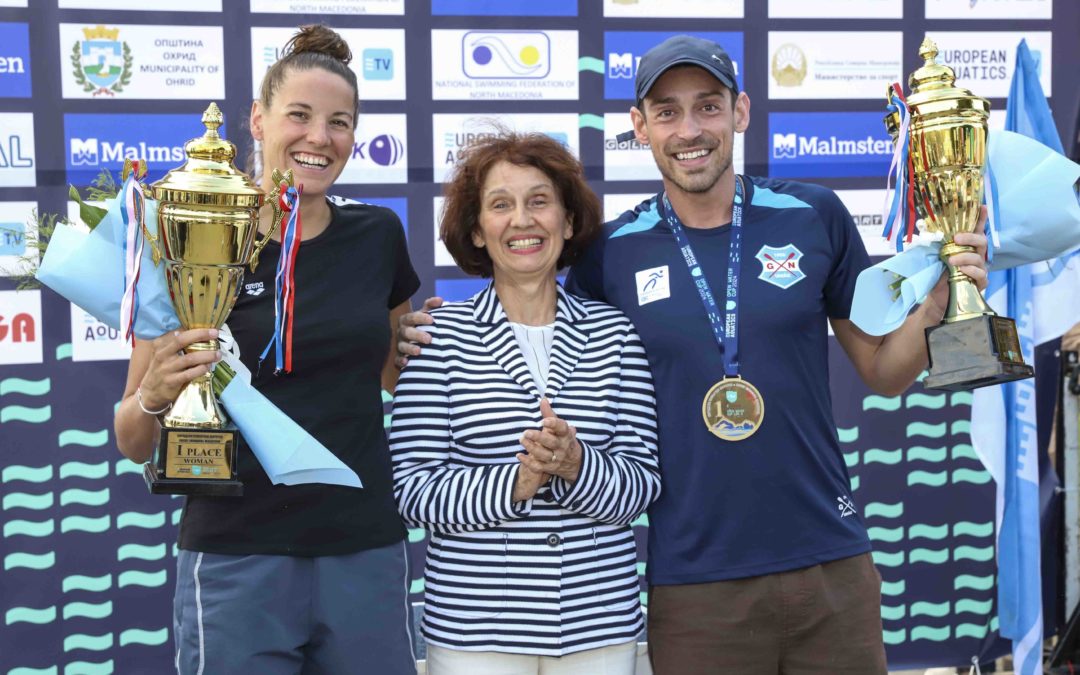 President Siljanovska Davkova welcomes the winners of the 37th Ohrid Swimming Marathon and awards the trophies