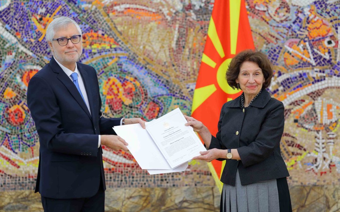 President Siljanovska Davkova receives the credentials of the newly appointed Ambassador of the Oriental Republic of Uruguay, Alberto Antonio Rodriguez Goni