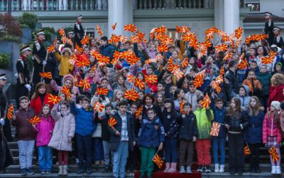 Ceremonie e ndërrimit të flamurit shtetëror në Kabinetin e Presidentit 