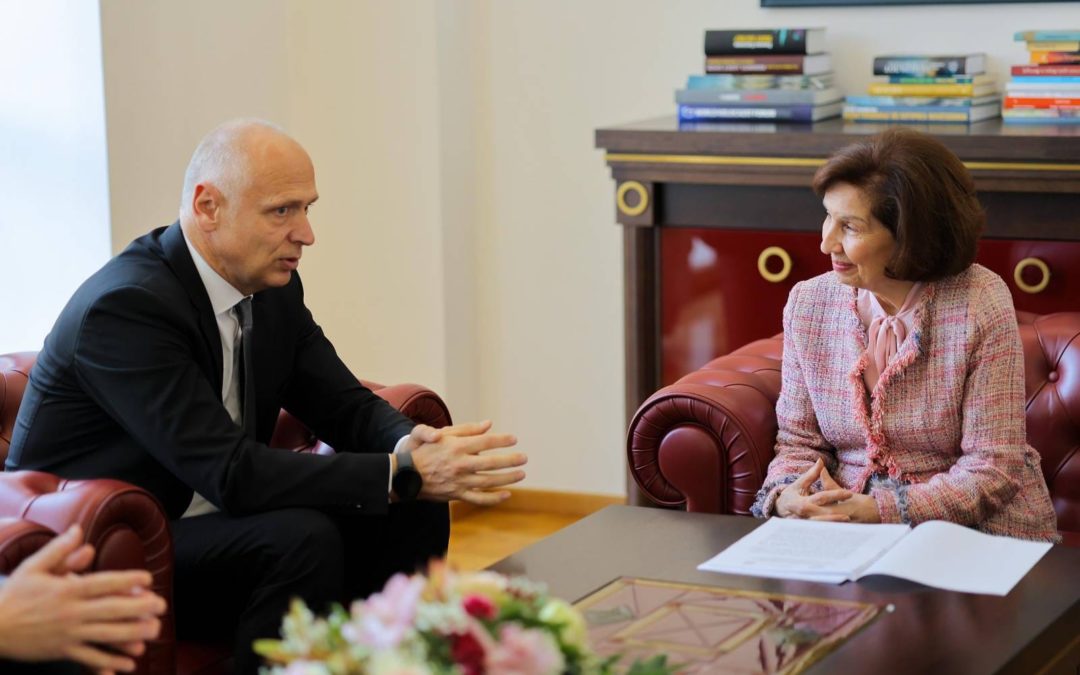 President Siljanovska-Davkova meets with the Secretary General of the Regional Cooperation Council, Amer Kapetanovic