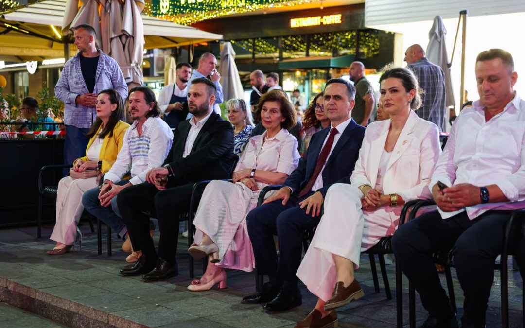 Сиљановска-Давкова на манифестацијата „Тетово прославува – Тетовско културно лето 2025“