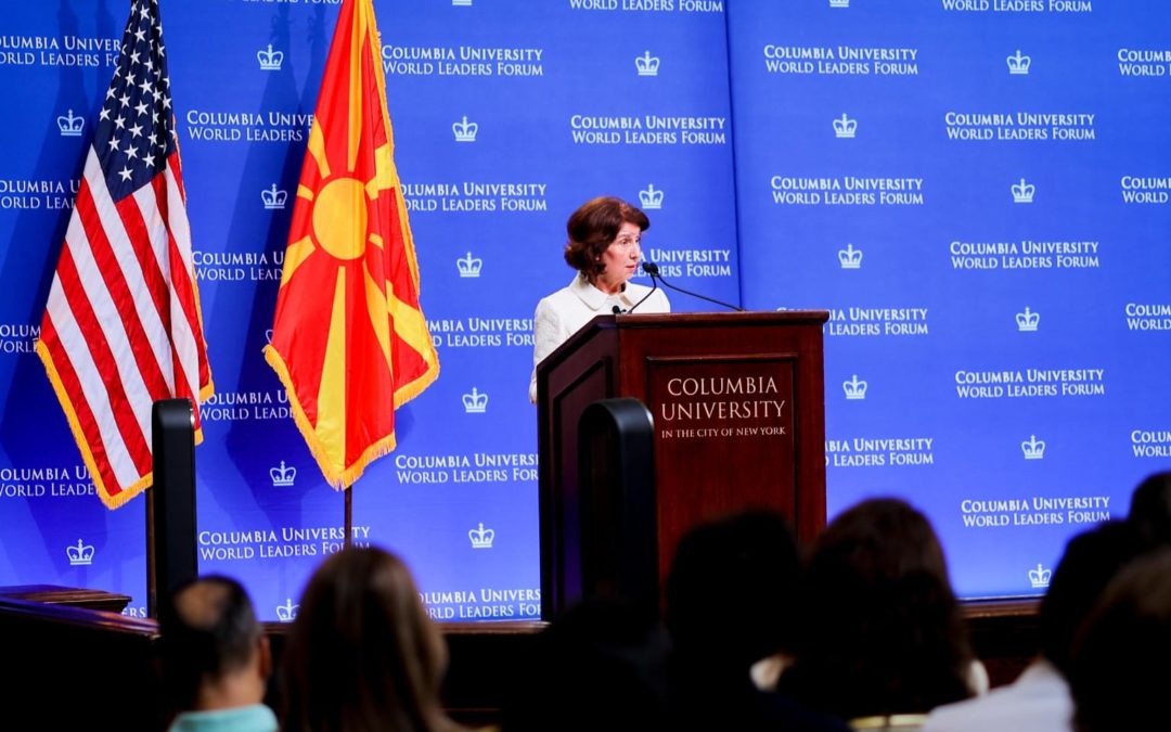 Siljanovska-Davkova mbajti ligjëratë në Universitetin e Kolumbias në Nju Jork si pjesë e Forumit Botëror të Lidershipit