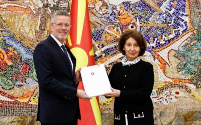 Сиљановска-Давкова ги прими акредитивите на новоименуваниот амбасадор на Швајцарија, Кристоф Зомер