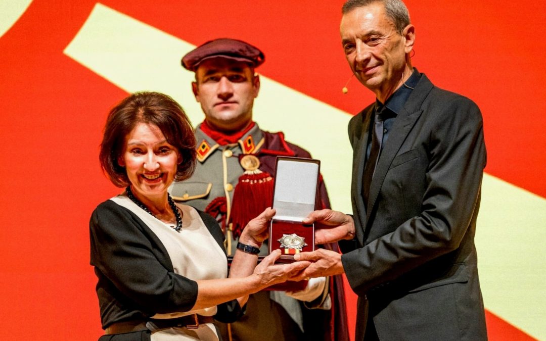 Сиљановска–Давкова му врачи орден на академик Кедев за највисоките образовно-едукативни, научни и алпинистички дострели