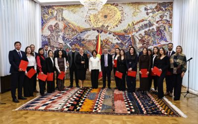 Сиљановска-Давкова ги додели стипендиите „Борис Трајковски“ за академската 2025/2026 година