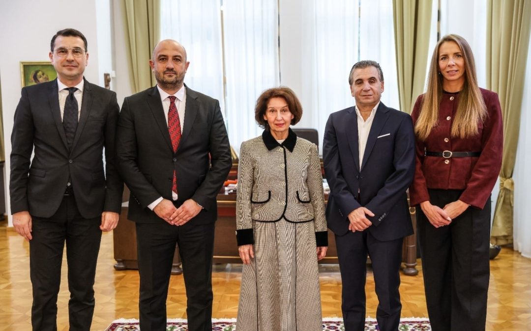 Средба на Сиљановска-Давкова со професори од Факултетот за физичко образование, спорт и здравје