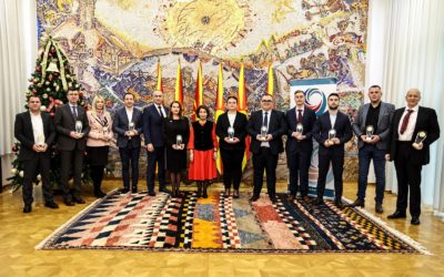 Сиљановска-Давкова го врачи признанието „Македонски квалитет“ за 2025 година