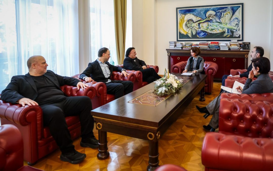 Средба на Сиљановска-Давкова со реномираните музички уметници Гарабет, Диран и Гаро Тавитјан