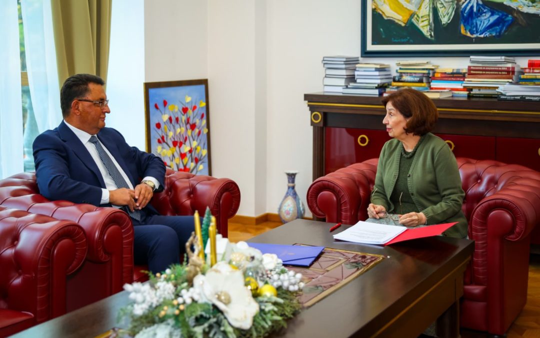 Средба на Сиљановска-Давкова со гувернерот на Народната банка, Славески