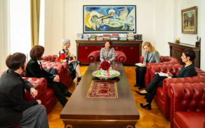 Сиљановска-Давкова разговараше со раководството на Факултетот за музичка уметност