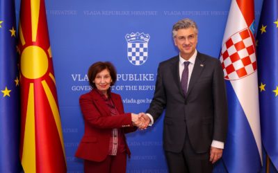 Средба на Сиљановска-Давкова со хрватскиот премиер Андреј Пленковиќ во Загреб