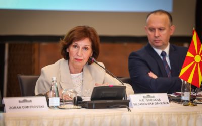 Сиљановска-Давкова: Парламентарниот дијалог има незаменлива улога за мирот