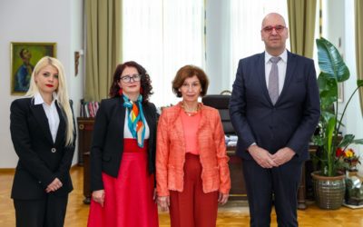 Средба на Сиљановска-Давкова со претставници на СОС Детско село Македонија