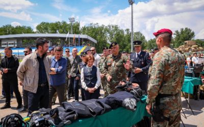 Претседателката Сиљановска-Давкова присуствуваше на презентацијата на способностите на Армијата во Штип