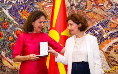 Сиљановска-Давкова постхумно ја одликуваше Наде Проева со Орден „8 Септември“