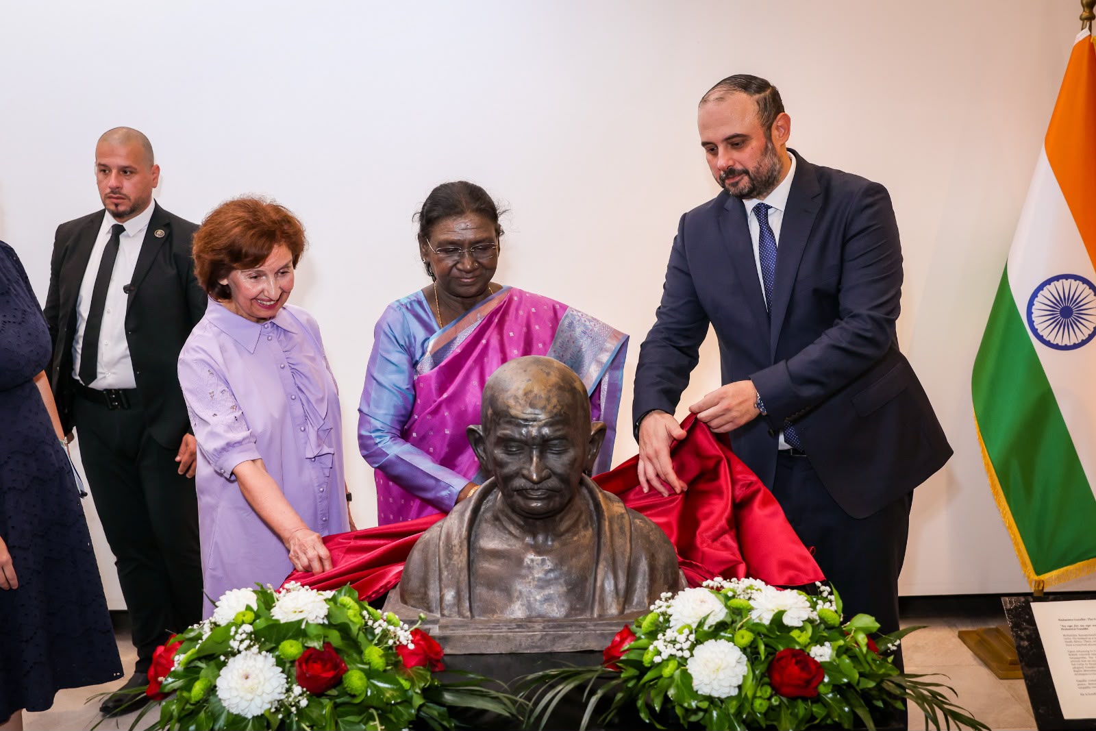 Bista Gandi (1)