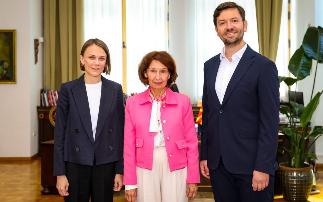 Сиљановска-Давкова се сретна со Димитрија Доксевски, директор на „Браќа Манаки“ и Марија Димитрова, претседателка на Друштвото на филмски работници