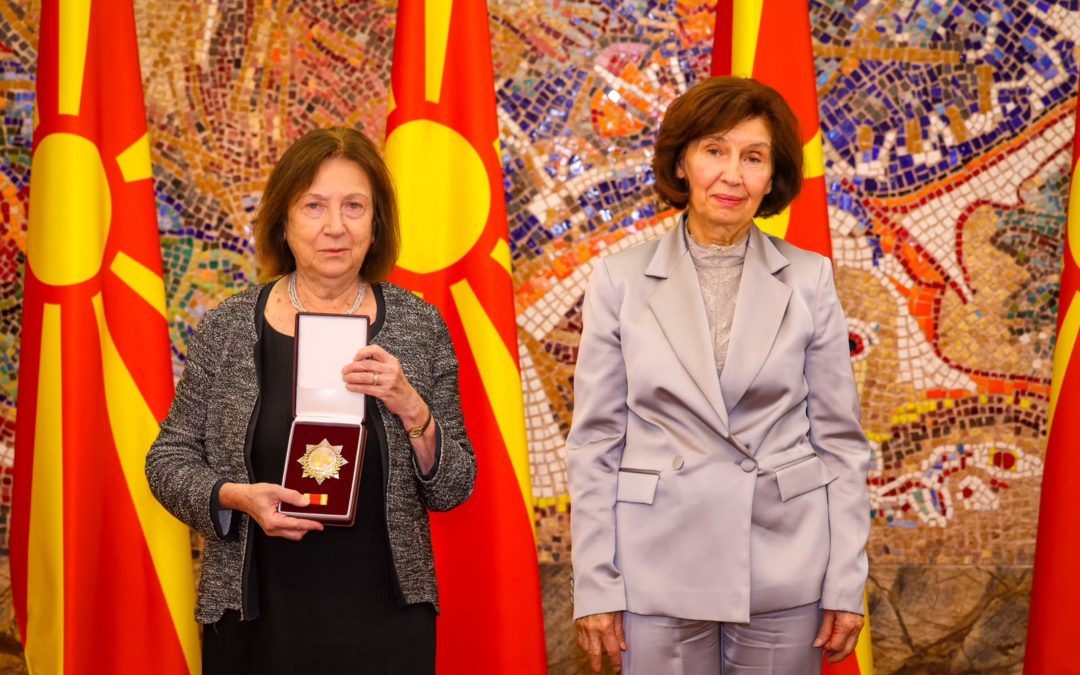 Сиљановска – Давкова ја одликуваше Светлана Мојсов со Орден „8 Септември“