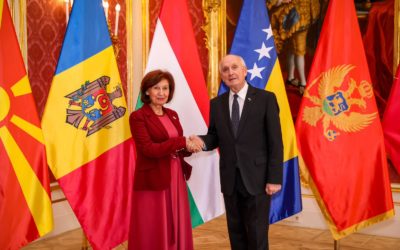 Сиљановска-Давкова во Будимпешта на средба со унгарскиот претседател, Бака